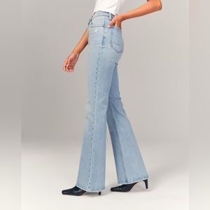 Abercrombie Women's Ultra High Rise Flare Jean - Size 35R - Size 20